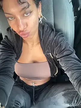 LanaBlondeBush – webcam model profile photo Image 19