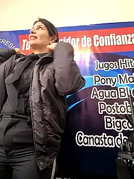 BlondeScarlettx – webcam model profile photo Image 14