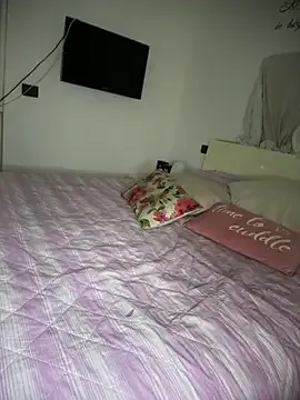 British_EmJess – webcam model profile photo Image 7