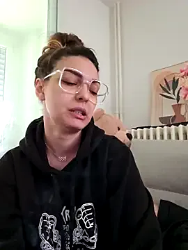 MarilynRainbow – webcam model profile photo Image 2