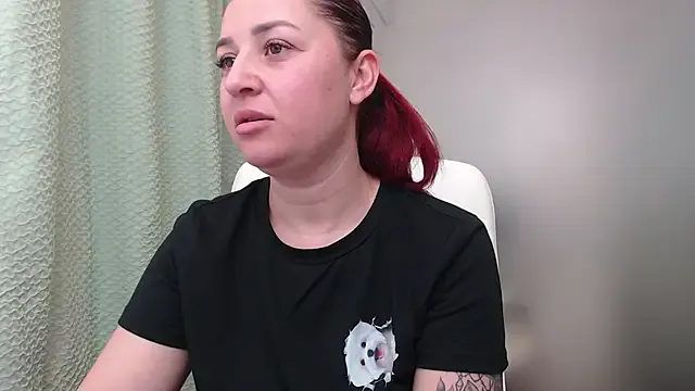 AmyOfficee – webcam model profile photo