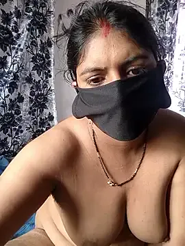 LizzieGreyX – webcam model profile photo Image 16