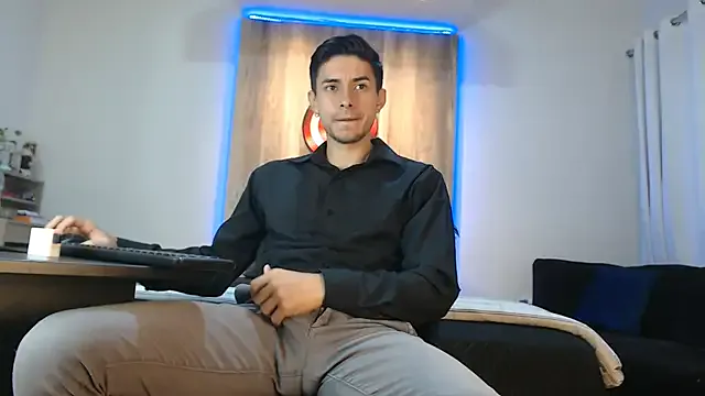 KaylinJan – webcam model profile photo Image 4