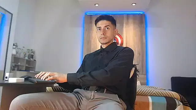 KaylinJan – webcam model profile photo Image 9