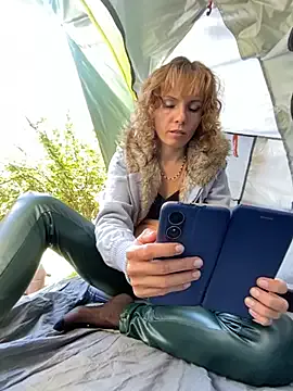 SusyBlair – webcam model profile photo Image 11