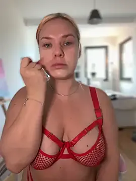 BlondeScarlettx – webcam model profile photo Image 13