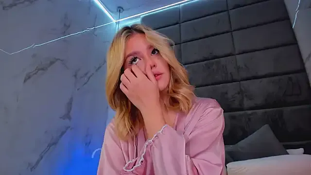 LizzieGreyX – webcam model profile photo Image 18