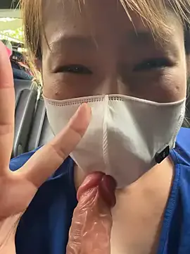 Her-Girl – webcam model profile photo Image 2