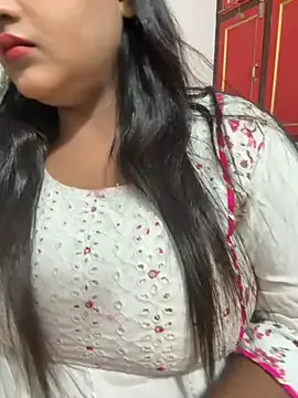 British_EmJess – webcam model profile photo Image 16