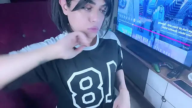 blondeangel_4u2 – webcam model profile photo Image 12