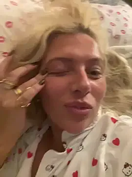 SofiaSins – webcam model profile photo Image 6