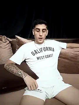 LizzieGreyX – webcam model profile photo Image 11