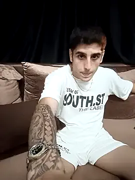 LizzieGreyX – webcam model profile photo Image 15