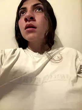 LizzieGreyX – webcam model profile photo Image 3