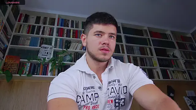 LinaParadise – webcam model profile photo Image 18