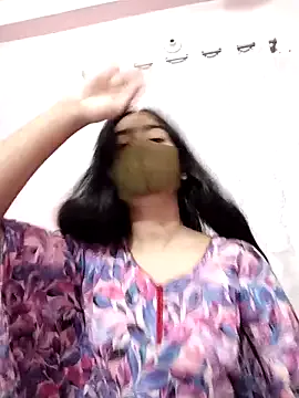 KedraLuv – webcam model profile photo Image 10