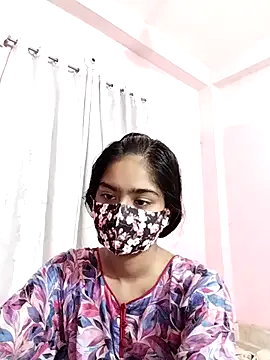 KedraLuv – webcam model profile photo Image 3