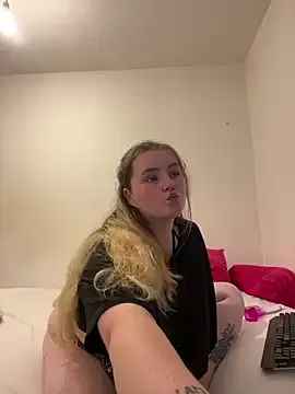 Korol-Eva – webcam model profile photo Image 2