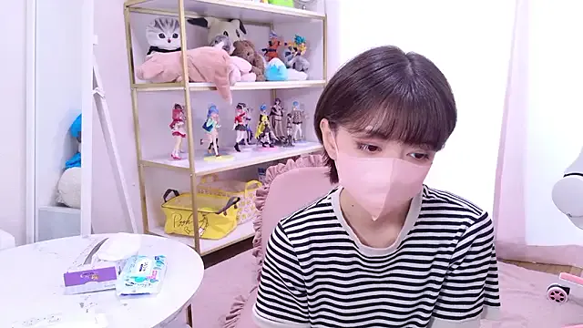 BlondeHott – webcam model profile photo Image 2