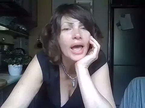 LadyFay – webcam model profile photo Image 15