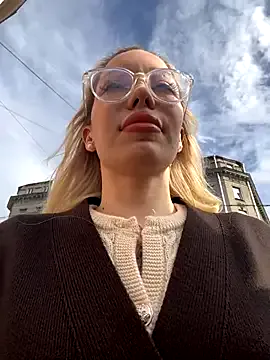 Milfandrea – webcam model profile photo Image 13