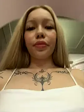 Milfandrea – webcam model profile photo Image 5