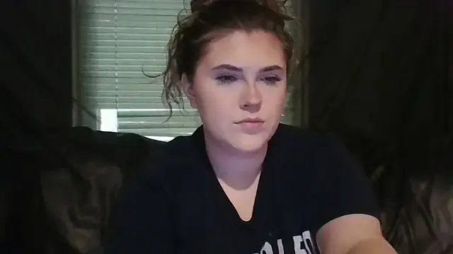 BlondeScarlettx – webcam model profile photo Image 17