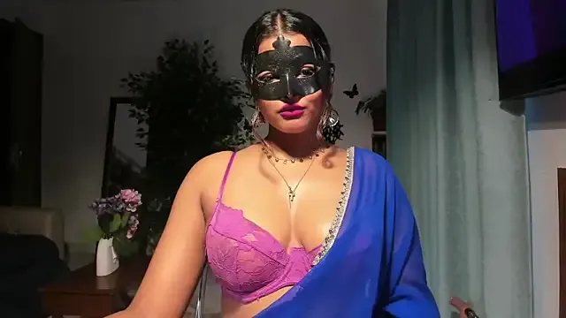 TyleneBuck – webcam model profile photo Image 15