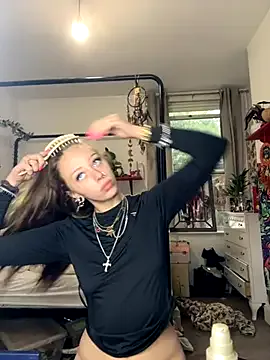 LoraDevine – webcam model profile photo Image 5