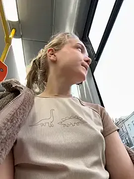 Sailor-Moons – webcam model profile photo Image 13