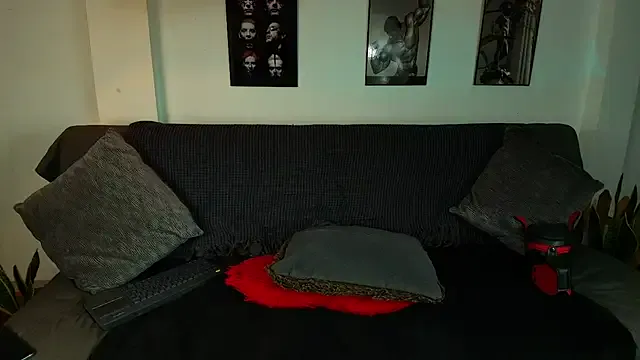 curlytwinkboy – webcam model profile photo Image 3