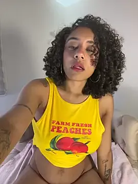 blondeangel_4u2 – webcam model profile photo Image 2