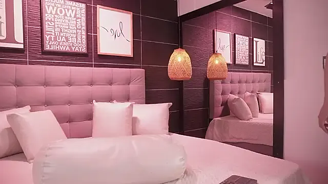 pintsizedblonde – webcam model profile photo Image 17