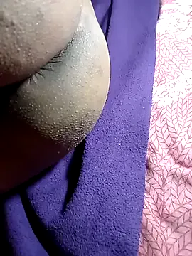 British_EmJess – webcam model profile photo Image 11