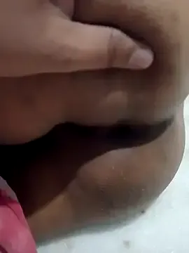 British_EmJess – webcam model profile photo Image 13