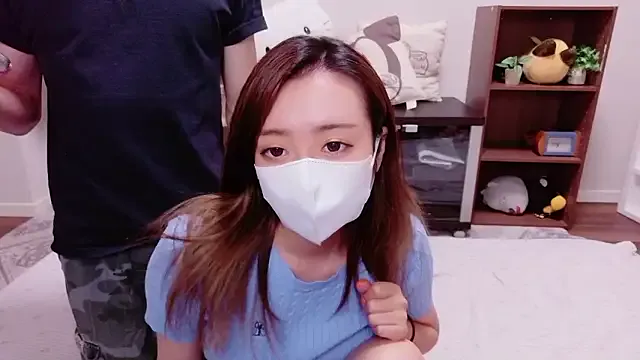 British_EmJess – webcam model profile photo Image 14