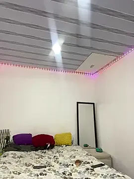 SelennaMoon – webcam model profile photo Image 10