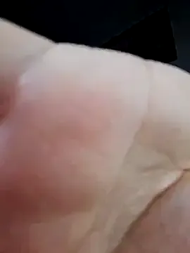 TraceyKalani – webcam model profile photo Image 2