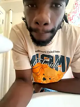 BlondeScarlettx – webcam model profile photo Image 8