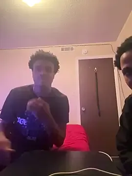 xlunami – webcam model profile photo Image 2