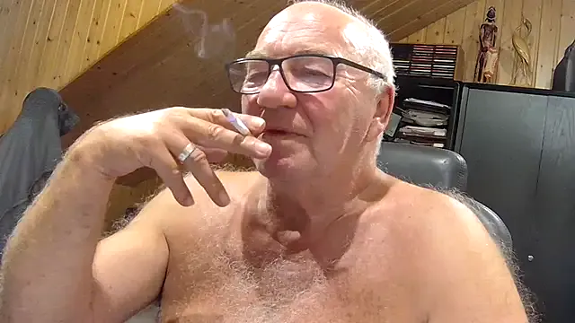 SelennaMoon – webcam model profile photo Image 13