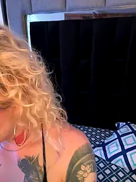 BlondeScarlettx – webcam model profile photo Image 7