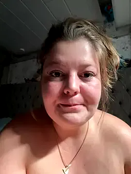 SelennaMoon – webcam model profile photo Image 14