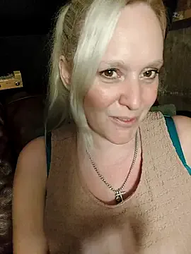 Loli_Belle – webcam model profile photo Image 18