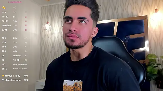 BlondeScarlettx – webcam model profile photo Image 4