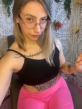 Hanna_Blondee – webcam model profile photo Image 5