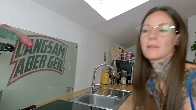 SonyaVlad – webcam model profile photo Image 15