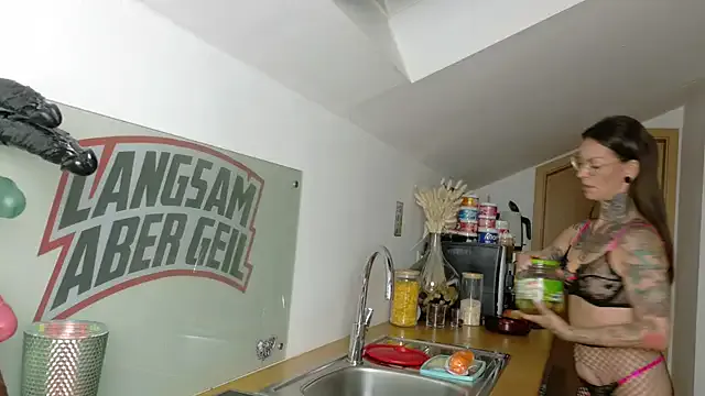 SonyaVlad – webcam model profile photo Image 17