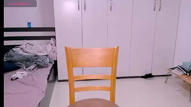 BlondeScarlettx – webcam model profile photo Image 6