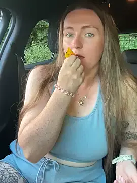 Missmeratrix – webcam model profile photo Image 7